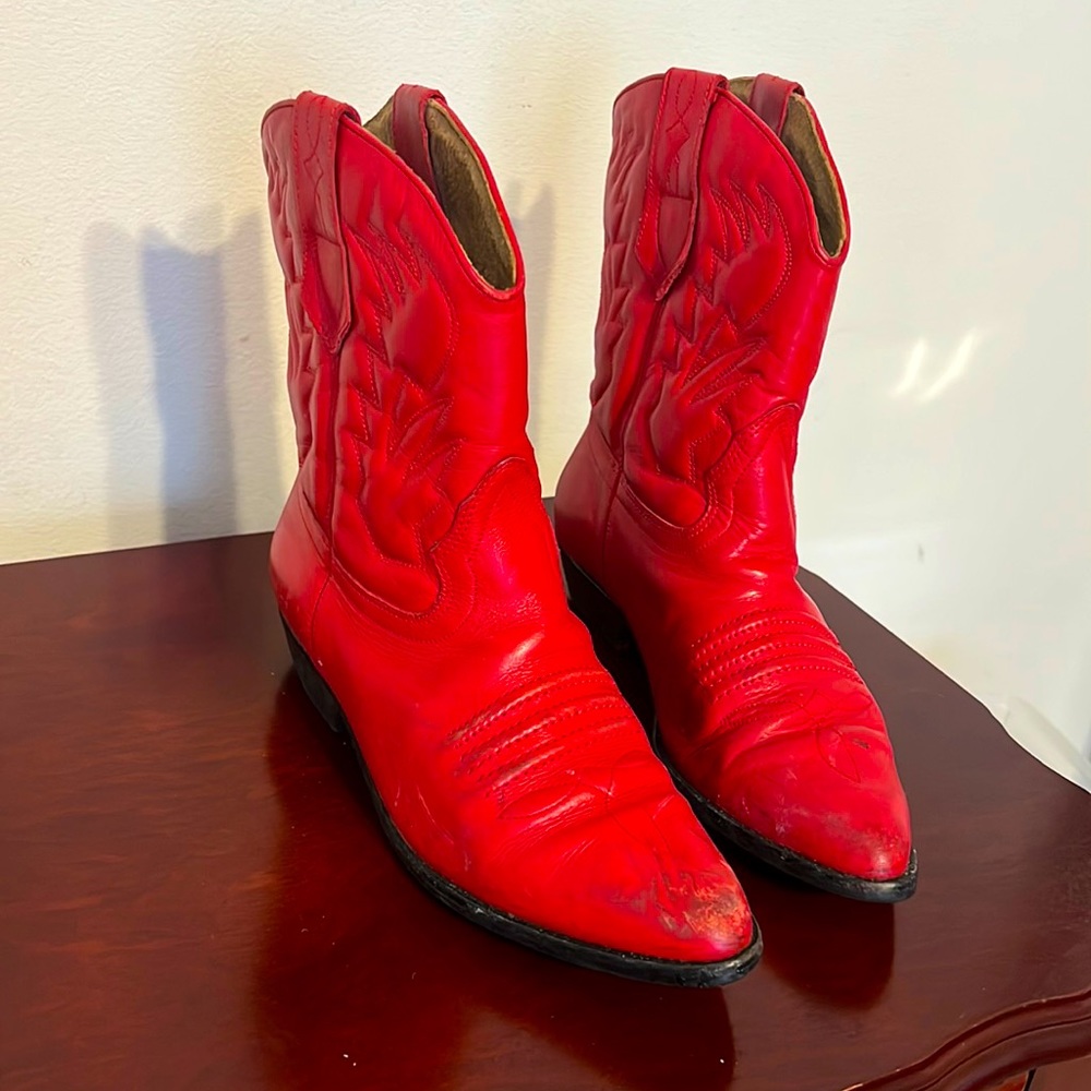 Jasper red boots size 7 brass plum shoes